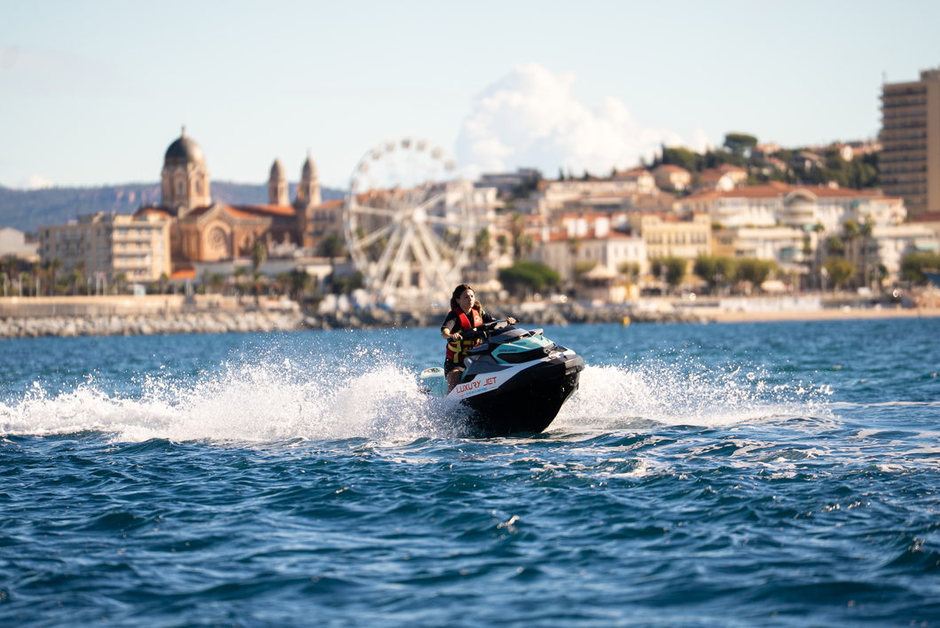 Activité jet ski en groupe EVJF à Fréjus Port Fréjus