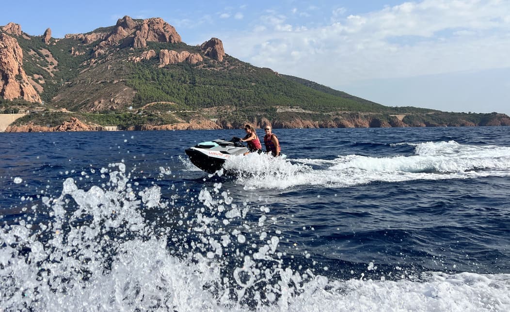 location jet ski fréjus Jet ski sans permis à Fréjus Randonnée Jet Ski 83